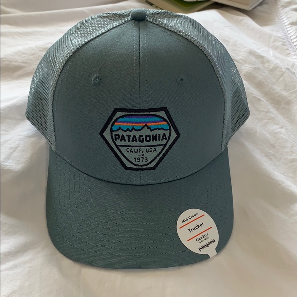 Patagonia fitz Roy hex trucker hat